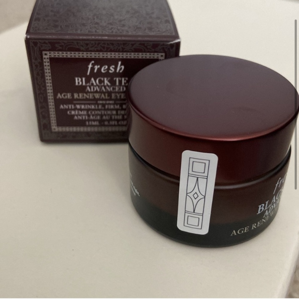 Fresh Black Tea Advanced Age Renewal Eye Cream - Black - Picture 3 of 3